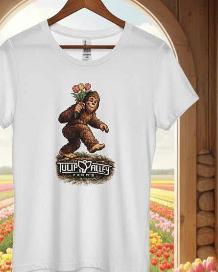 Bigfoot Winks T-shirt